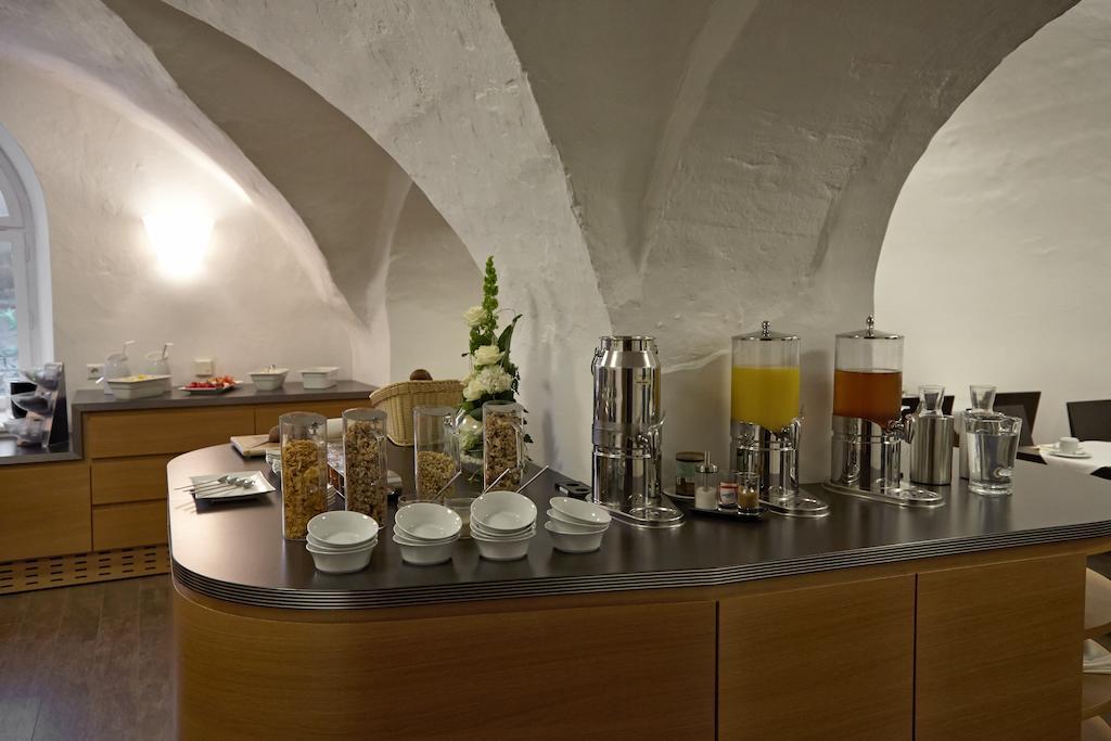& Seminarkultur An Der Donau Wesenufer