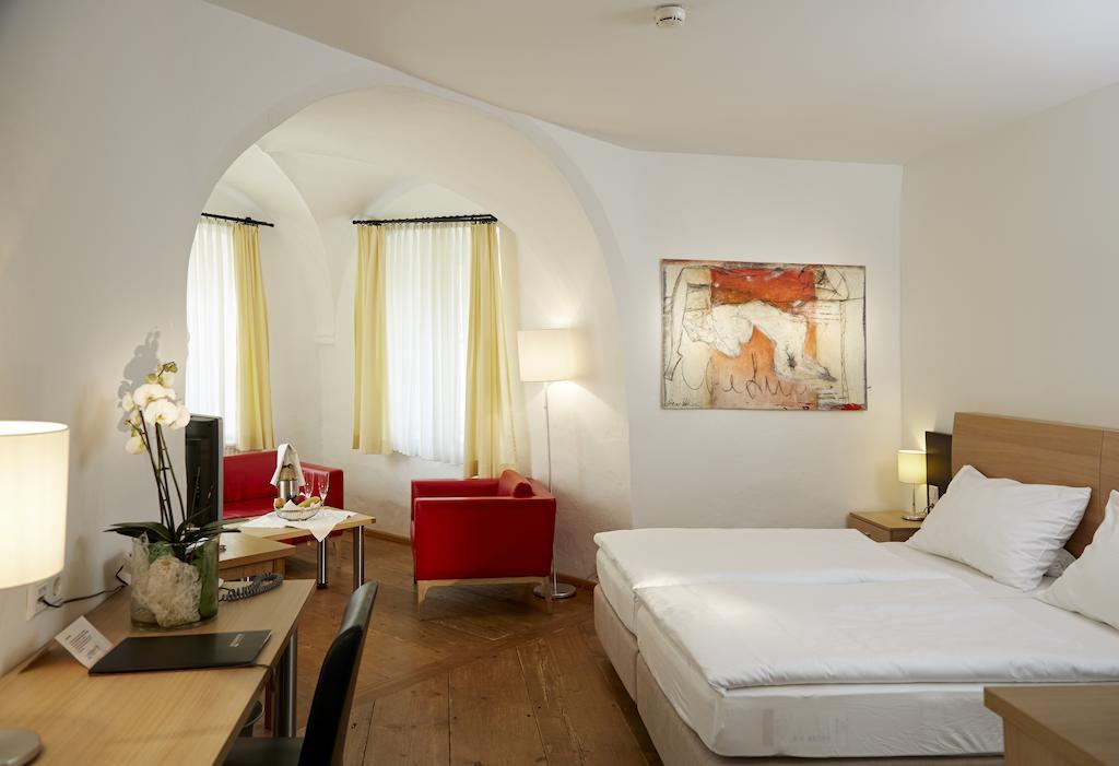 & Seminarkultur An Der Donau